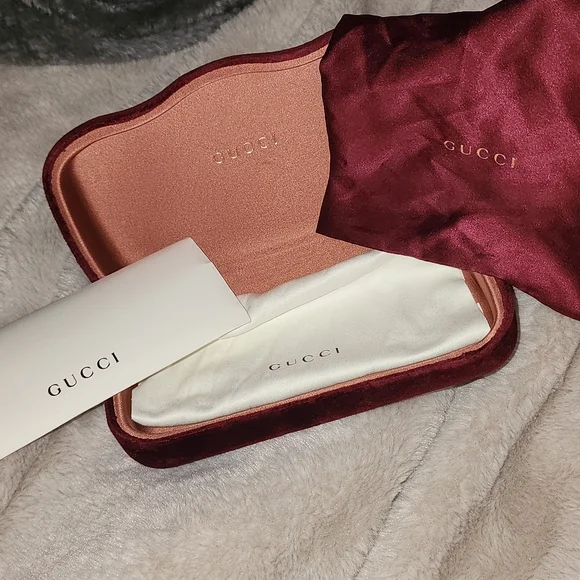 Pink Gucci Sunglasses - Picture 3 of 4